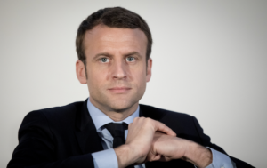 Emmanuel Macron recadre une infirmière en pleurs : «Vaccinez-vous !»