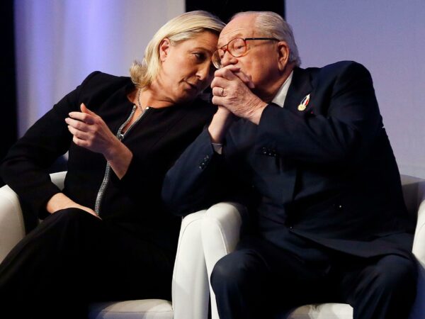 Jean-Marie Le Pen triste