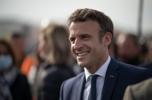 Macron a "très envie d'emmerder les non-vaccinés" : "je l'ai dit de manière affectueuse"