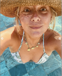 Flavie Flament en vacances : elle s’affiche en bikini