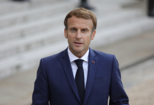 Emmanuel Macron est-il vraiment vacciné ? : les propos choc de Jean Lassalle