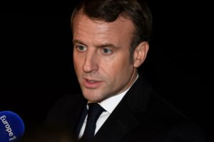 Emmanuel Macron fragilisé : "le mois de janvier sera dur"