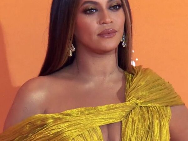 Beyoncé - source Par Sassy — Vimeo: The Lion King European Premiere (view archived source), CC BY 3.0, https://commons.wikimedia.org/w/index.php?curid=86494994