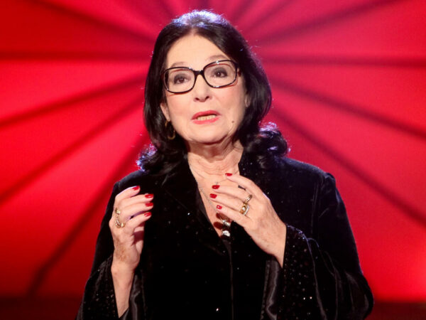 Nana Mouskouri