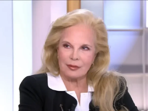 sylvie vartan screenshot interview france 5