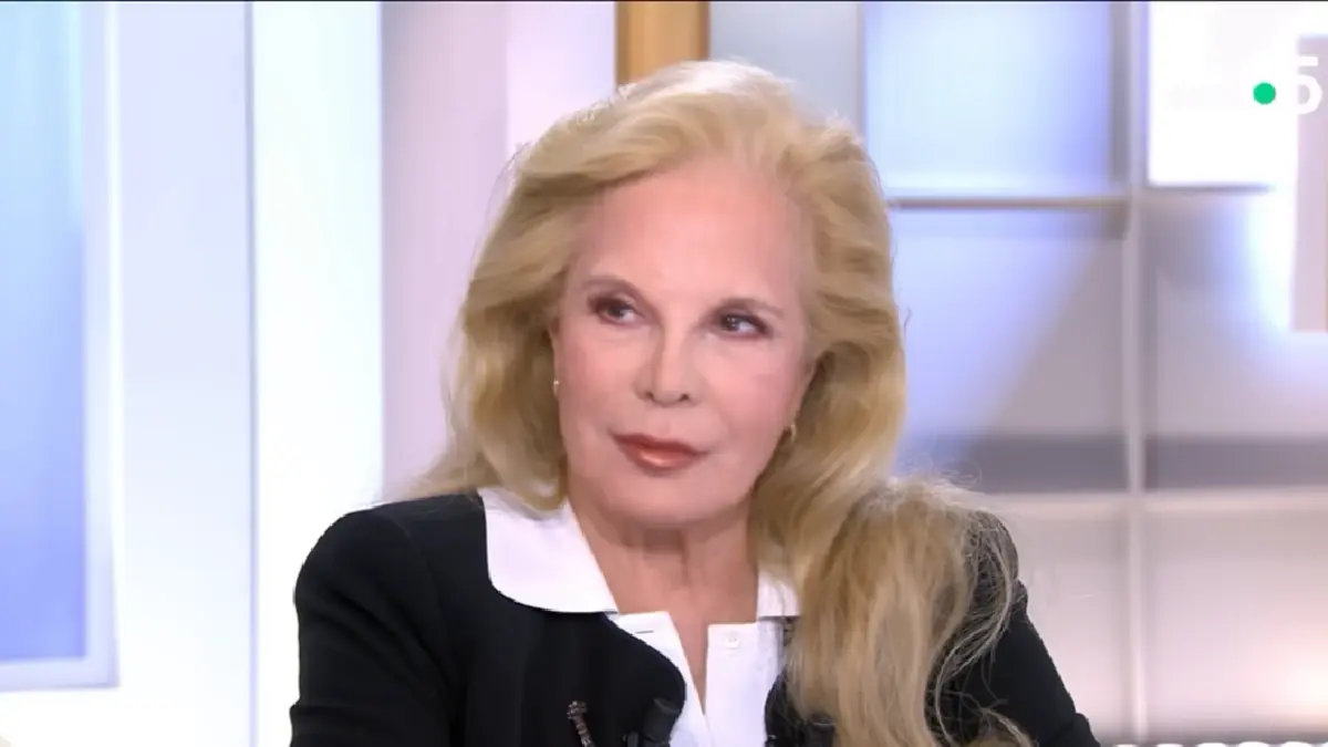 sylvie vartan screenshot interview france 5